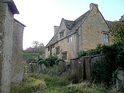 North wing of Buckland Manor - geograph.org.uk - 1549448.jpg