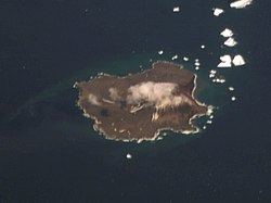 Zavodovski Island ISS016.jpg