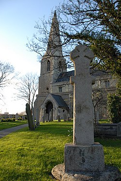 Stanground churchyard cross, Peterborough - geograph.org.uk - 147480.jpg